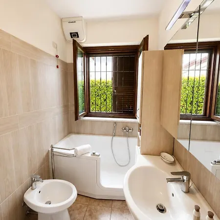 Διαμέρισμα Oasi Con Piscina Privata E Piccolo Parco Oleggio Castello